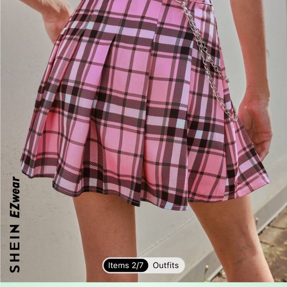 Pink pleated skirt - Picture 2 of 3